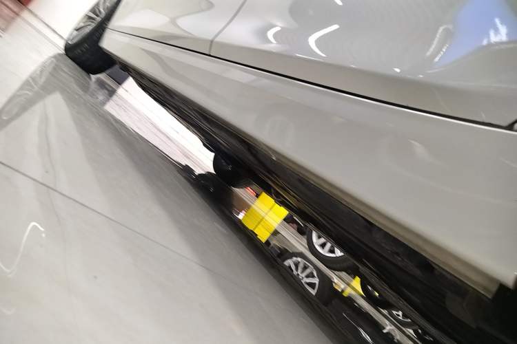 Used BMW 3 Series 2019 320Li Fashion Model Left Side Sill