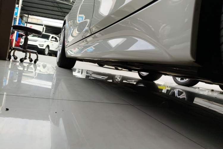 Used BMW 3 Series 2019 320i M Sport Package Left Side Sill