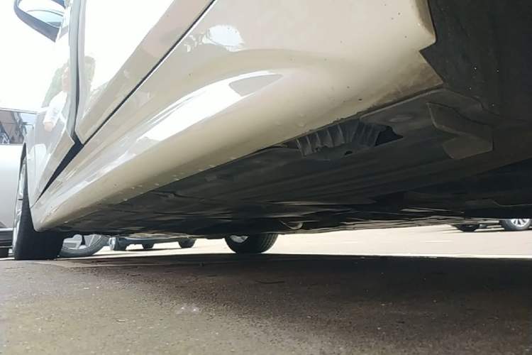 Used BMW 3 Series 2019 320Li M Sport Package Left Side Sill