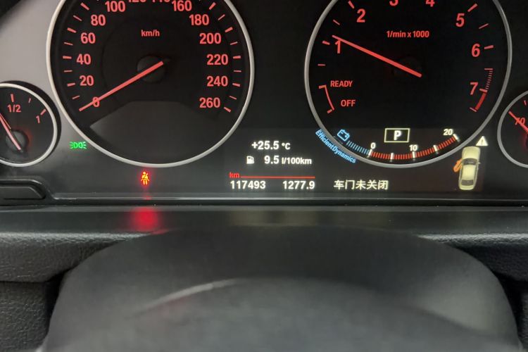 Used BMW 3 Series 2019 320Li xDrive Fashion Model Odometer Close Up