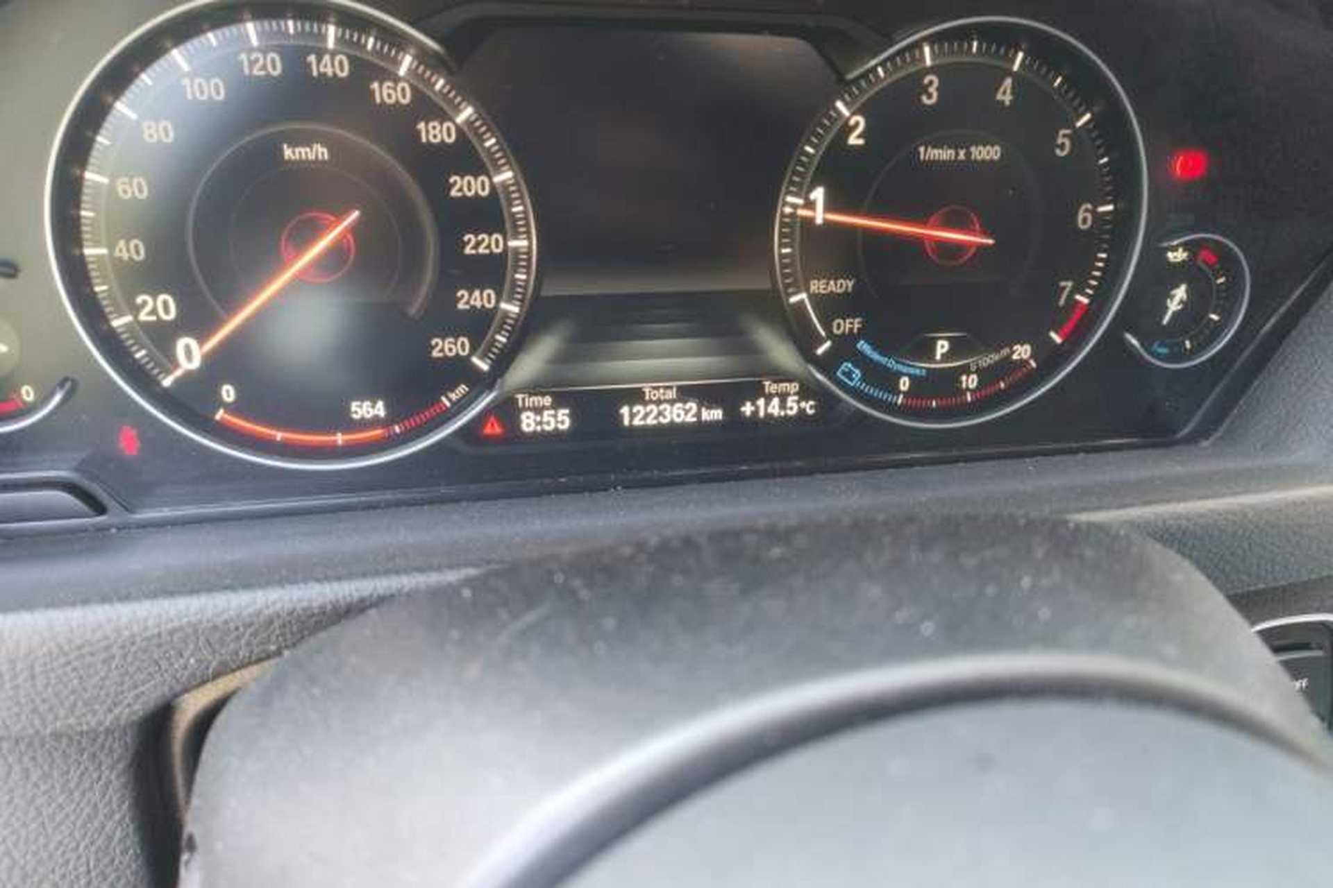 Used BMW 3 Series 2019 320Li M Sport Package Odometer Close Up