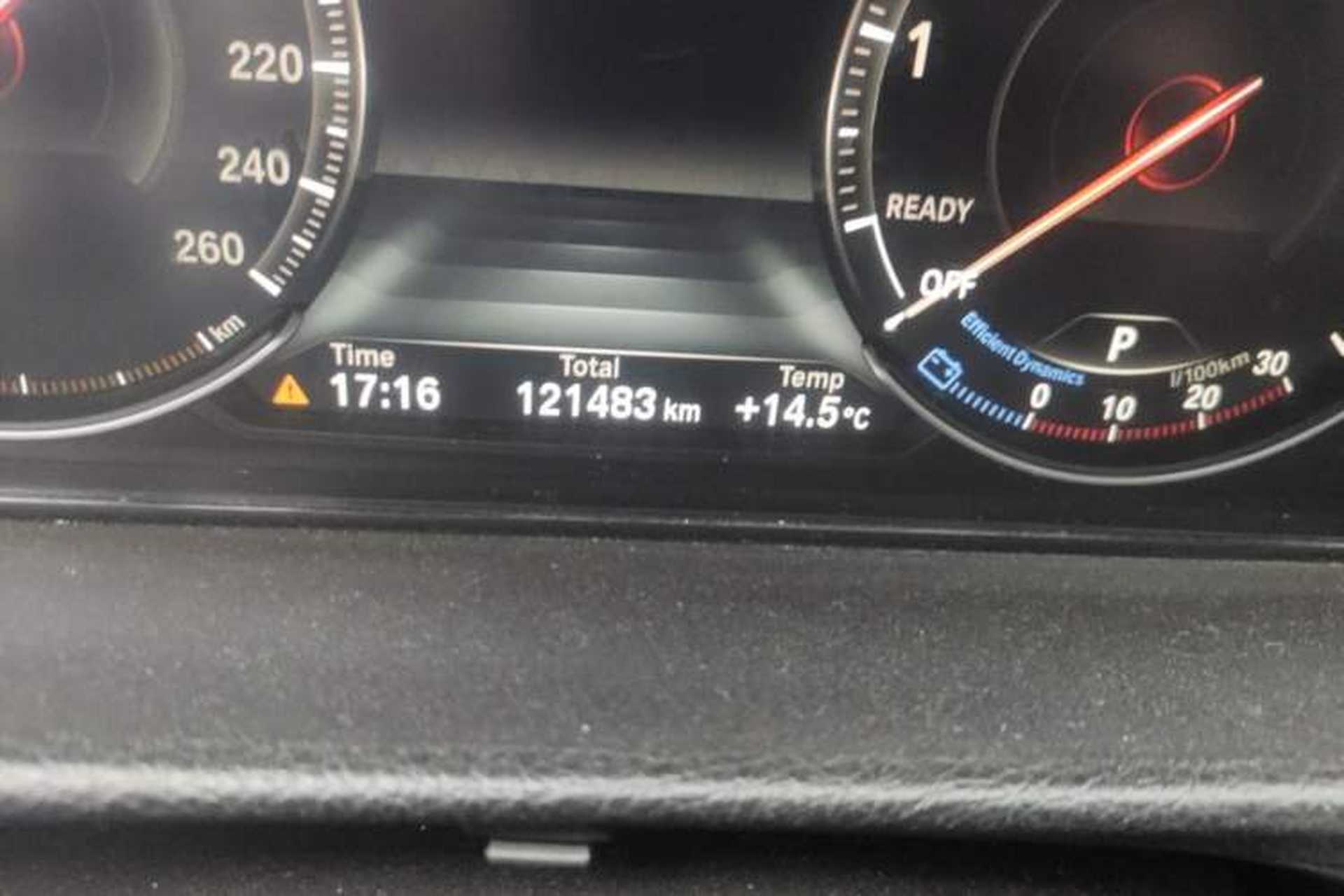 Used BMW 3 Series 2019 320Li M Sport Package Odometer Close Up