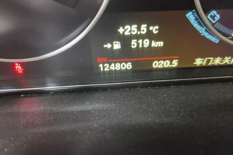 Used BMW 3 Series 2019 320Li Fashion Model Odometer Close Up