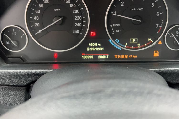 Used BMW 3 Series 2019 320Li xDrive Fashion Model Odometer Close Up
