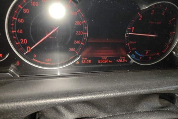 Used BMW 3 Series 2019 320Li M Sport Package Odometer Close Up