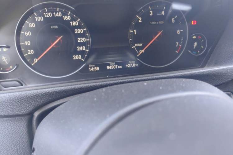 Used BMW 3 Series 2019 320Li M Sport Package Odometer Close Up
