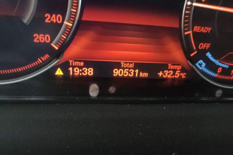 Used BMW 3 Series 2019 320Li M Sport Package Odometer Close Up