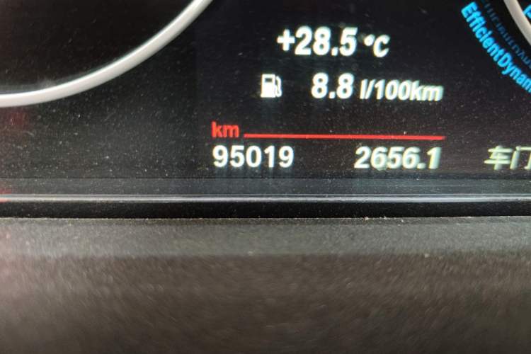 Used BMW 3 Series 2019 320Li Fashion Model Odometer Close Up