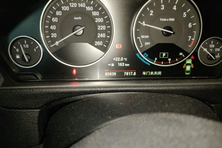 Used BMW 3 Series 2019 320Li xDrive Fashion Model Odometer Close Up