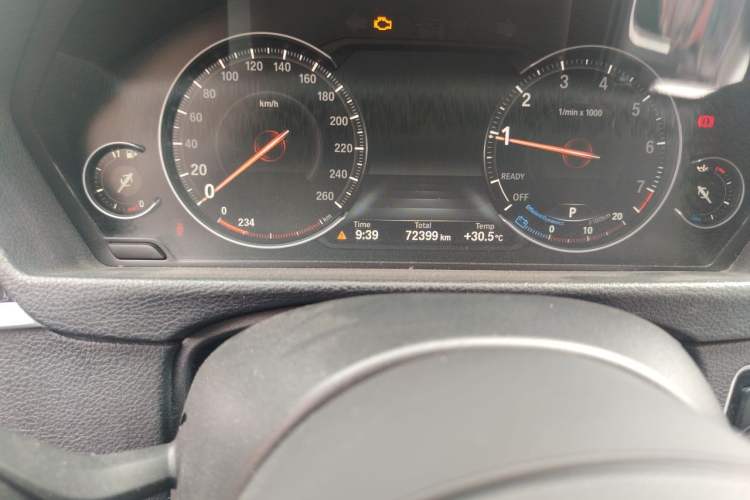 Used BMW 3 Series 2019 320Li M Luxury Package Odometer Close Up