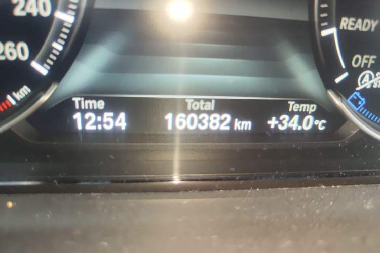 Used BMW 3 Series 2019 320Li M Sport Package Odometer Close Up