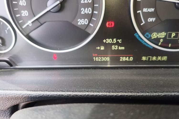 Used BMW 3 Series 2019 320Li Fashion Model Odometer Close Up