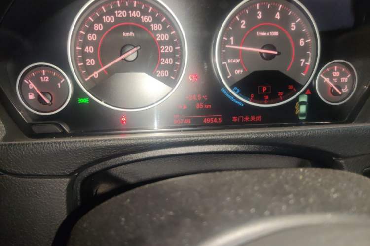 Used BMW 3 Series 2019 320Li M Sport Package Odometer Close Up