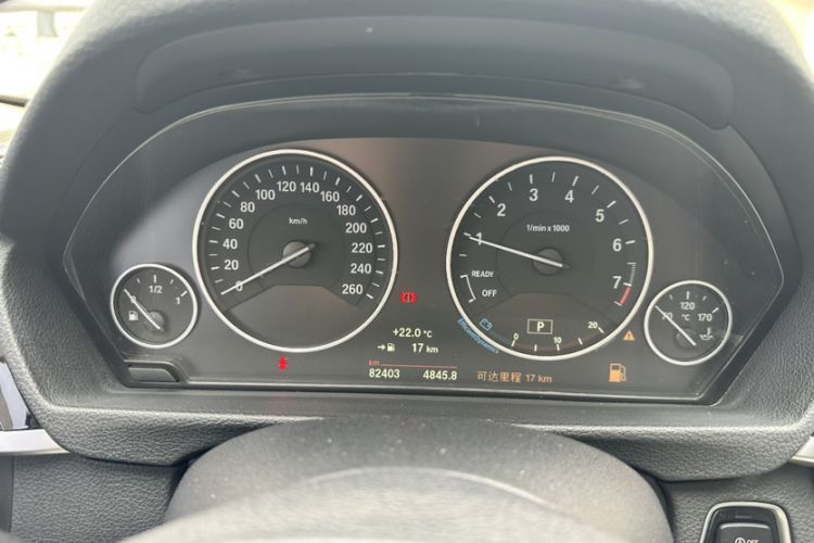 Used BMW 3 Series 2019 320Li Fashion Model Odometer Close Up