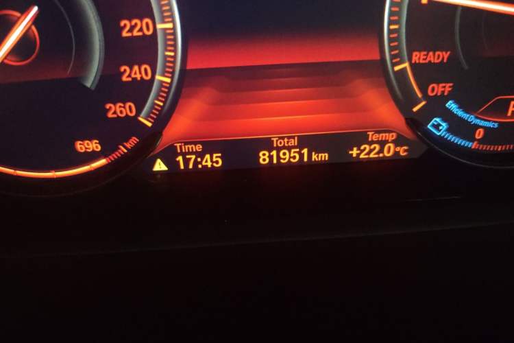 Used BMW 3 Series 2019 320Li M Sport Package Odometer Close Up