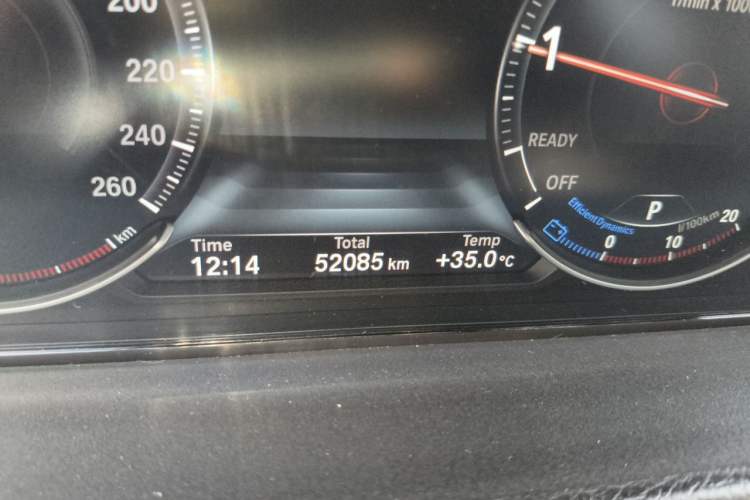Used BMW 3 Series 2019 320Li M Sport Package Odometer Close Up