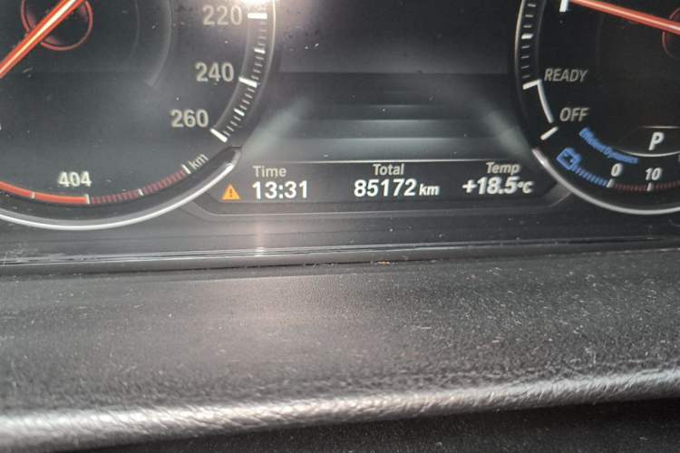 Used BMW 3 Series 2019 320i M Sport Night Edition Odometer Close Up