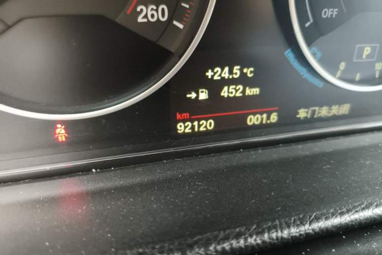 Used BMW 3 Series 2019 320i M Sport Package Odometer Close Up