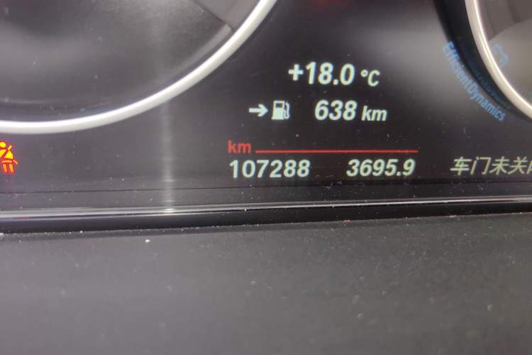 Used BMW 3 Series 2019 320Li Fashion Model Odometer Close Up