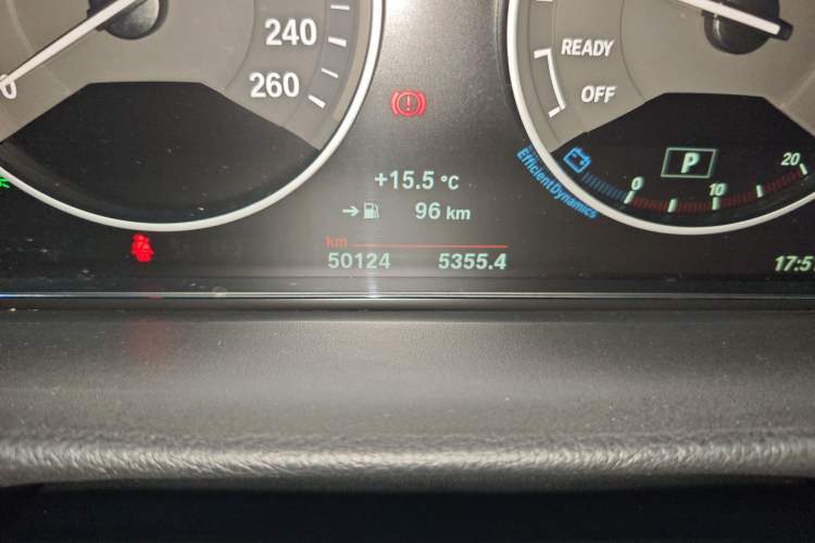 Used BMW 3 Series 2019 320Li Fashion Model Odometer Close Up