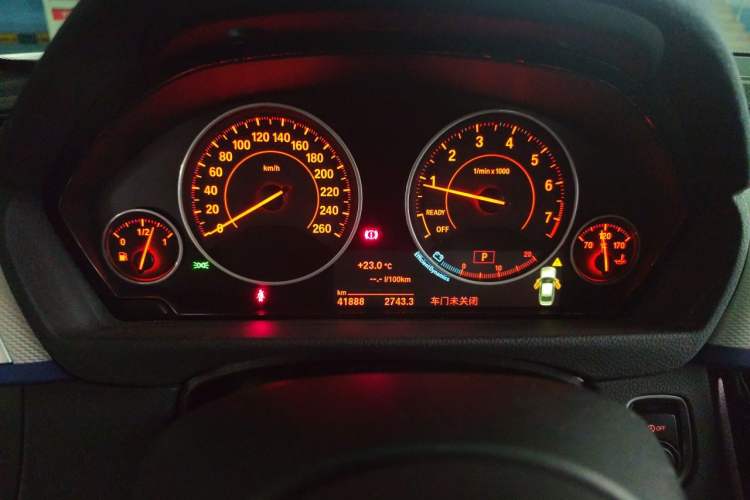 Used BMW 3 Series 2019 320i M Sport Package Odometer Close Up