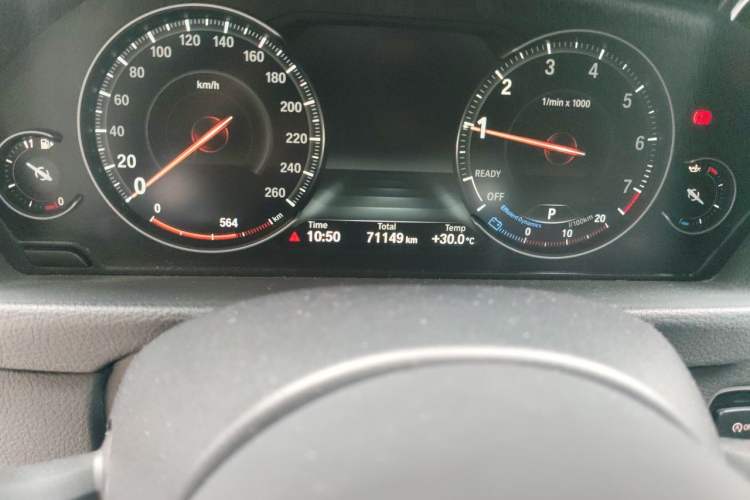 Used BMW 3 Series 2019 320Li M Sport Package Odometer Close Up