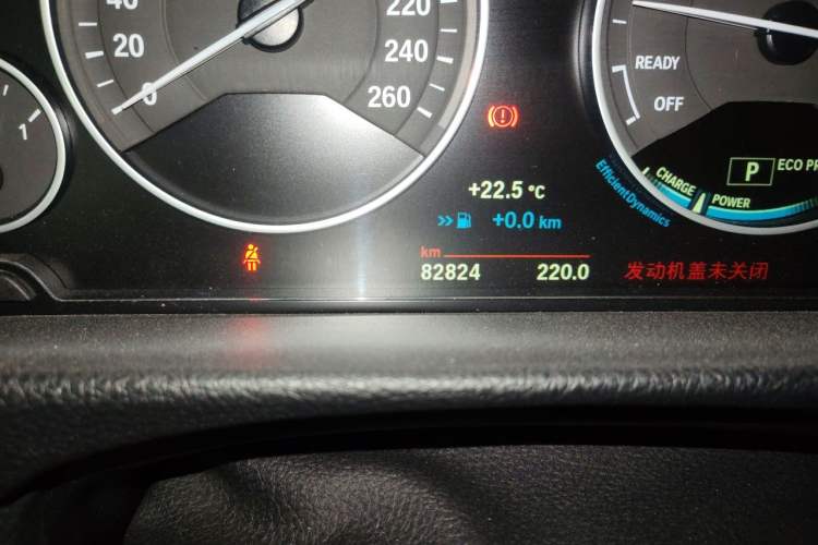 Used BMW 3 Series 2019 320Li Fashion Model Odometer Close Up