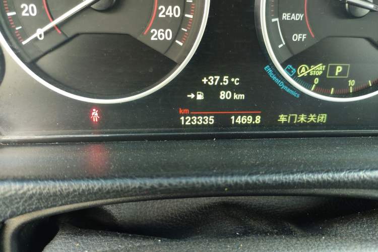 Used BMW 3 Series 2019 320i M Sport Package Odometer Close Up