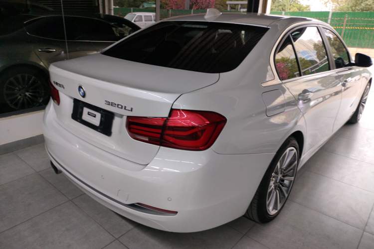 Used BMW 3 Series 2019 320Li Fashion Model Rear Right 45 Deg
