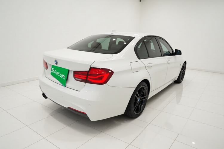 Used BMW 3 Series 2019 320i M Sport Night Edition Rear Right 45 Deg