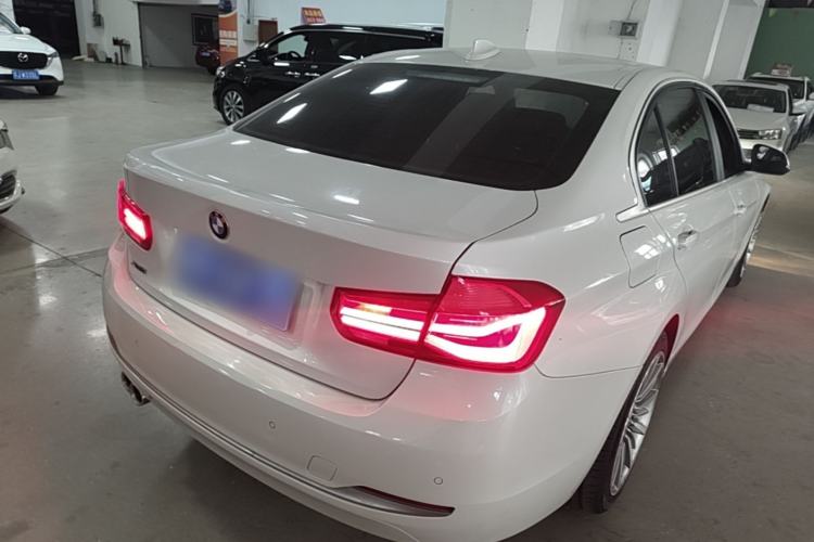 Used BMW 3 Series 2019 320Li xDrive Fashion Model Rear Right 45 Deg