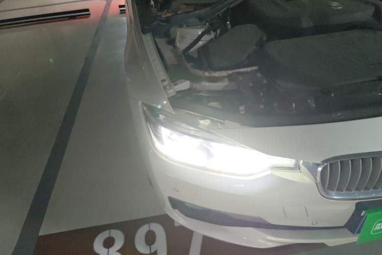 Used BMW 3 Series 2019 320Li Fashion Model Right Front Headlight