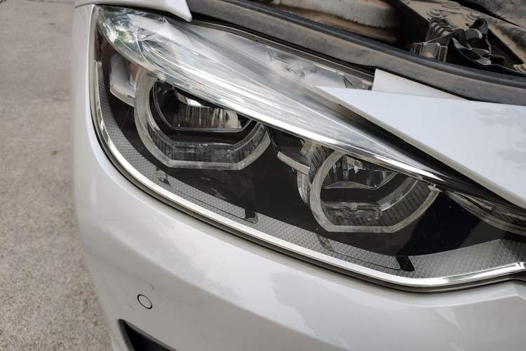 Used BMW 3 Series 2019 320Li Fashion Model Right Front Headlight
