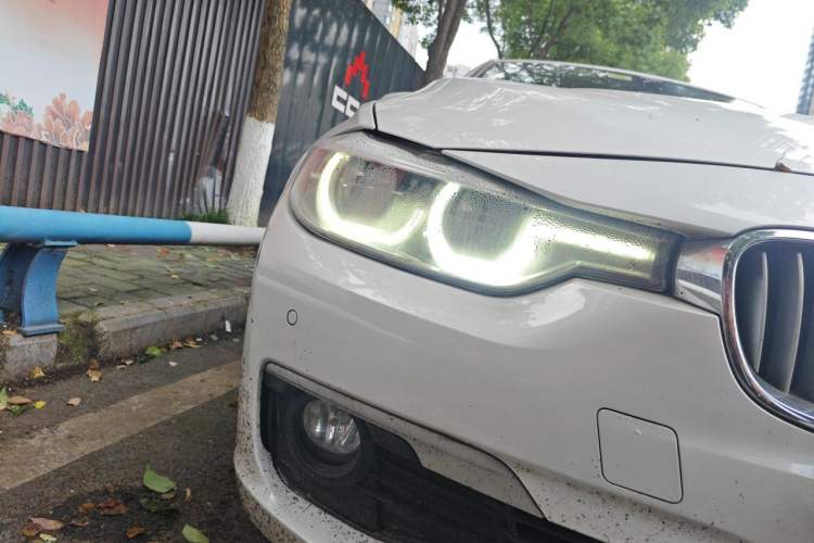 Used BMW 3 Series 2019 320Li Fashion Model Right Front Headlight