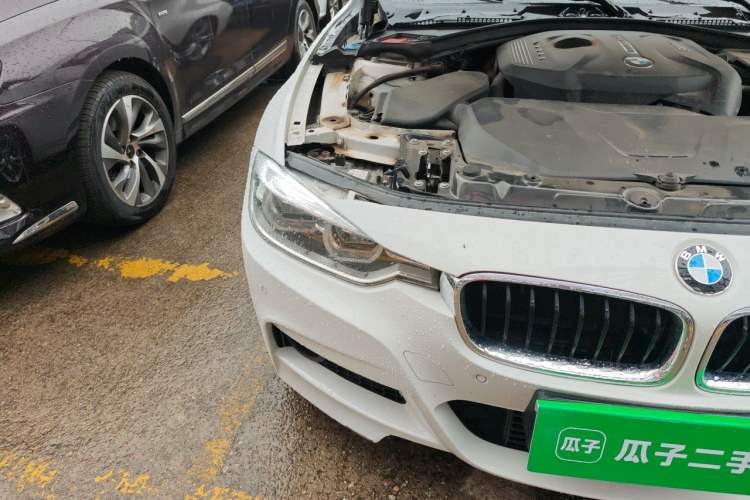 Used BMW 3 Series 2019 320i M Sport Package Right Front Headlight