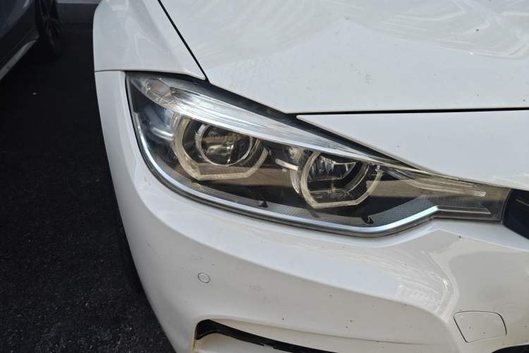 Used BMW 3 Series 2019 320i M Sport Night Edition Right Front Headlight