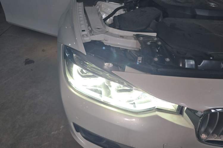 Used BMW 3 Series 2019 320Li Fashion Model Right Front Headlight