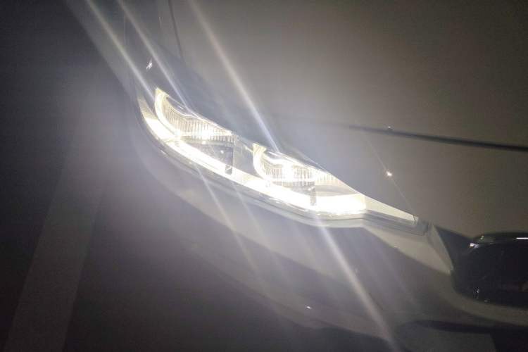 Used BMW 3 Series 2019 320i M Sport Package Right Front Headlight
