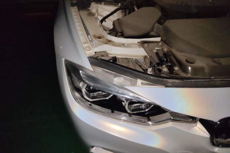 Used BMW 3 Series 2019 320i M Sport Package Right Front Headlight