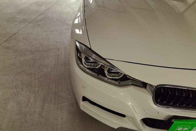 Used BMW 3 Series 2019 320i M Sport Package Right Front Headlight