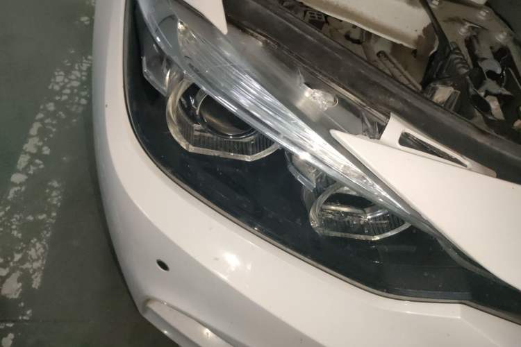 Used BMW 3 Series 2019 320i M Sport Night Edition Right Front Headlight