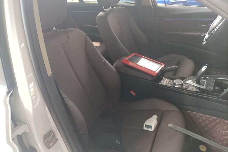 Used BMW 3 Series 2019 320Li Fashion Model Right Front Seat