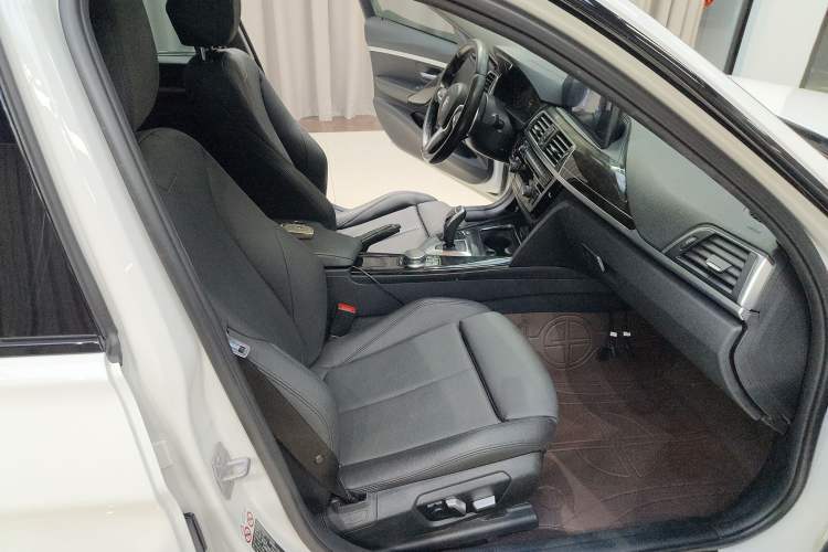 Used BMW 3 Series 2019 320Li M Sport Night Edition Right Front Seat