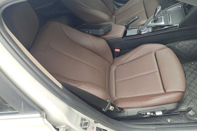 Used BMW 3 Series 2019 320Li Fashion Model Right Front Seat