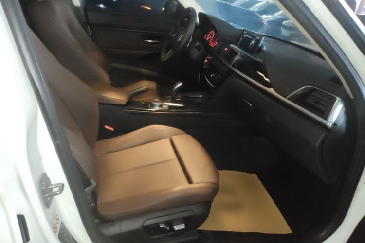 Used BMW 3 Series 2019 320Li M Sport Package Right Front Seat