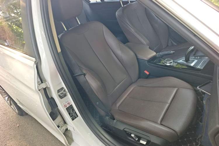 Used BMW 3 Series 2019 320Li Fashion Model Right Front Seat