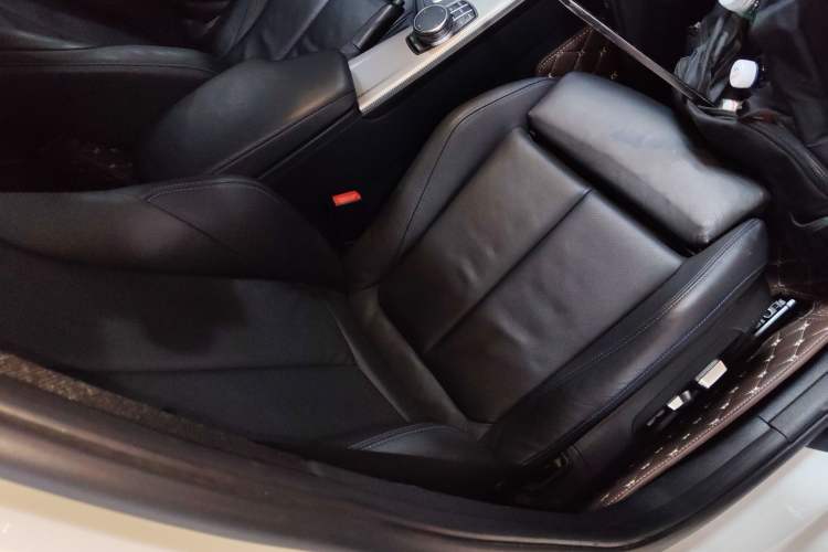 Used BMW 3 Series 2019 320i M Sport Night Edition Right Front Seat