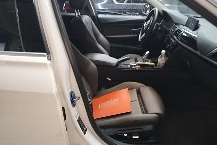 Used BMW 3 Series 2019 320Li M Luxury Package Right Front Seat