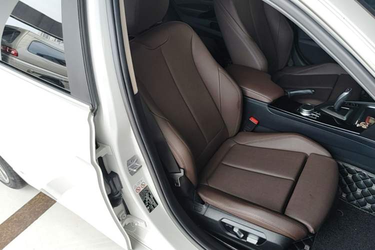 Used BMW 3 Series 2019 320Li Fashion Model Right Front Seat