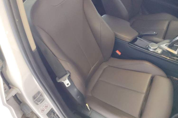 Used BMW 3 Series 2019 320Li Fashion Model Right Front Seat